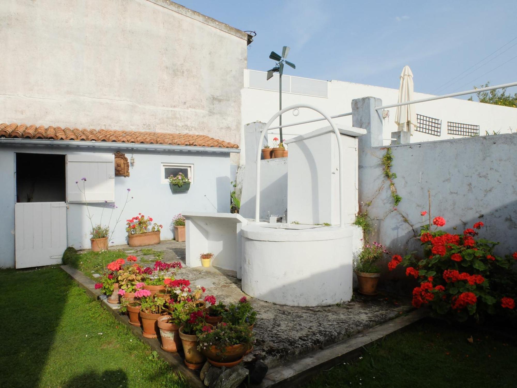 Lugar De Cal Apartment Fene Bagian luar foto